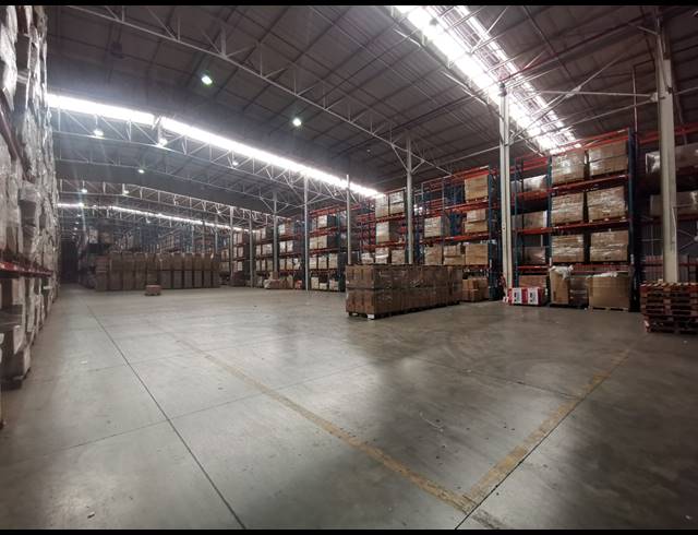 10,786M² FACTORY TO LET IN JET PARK